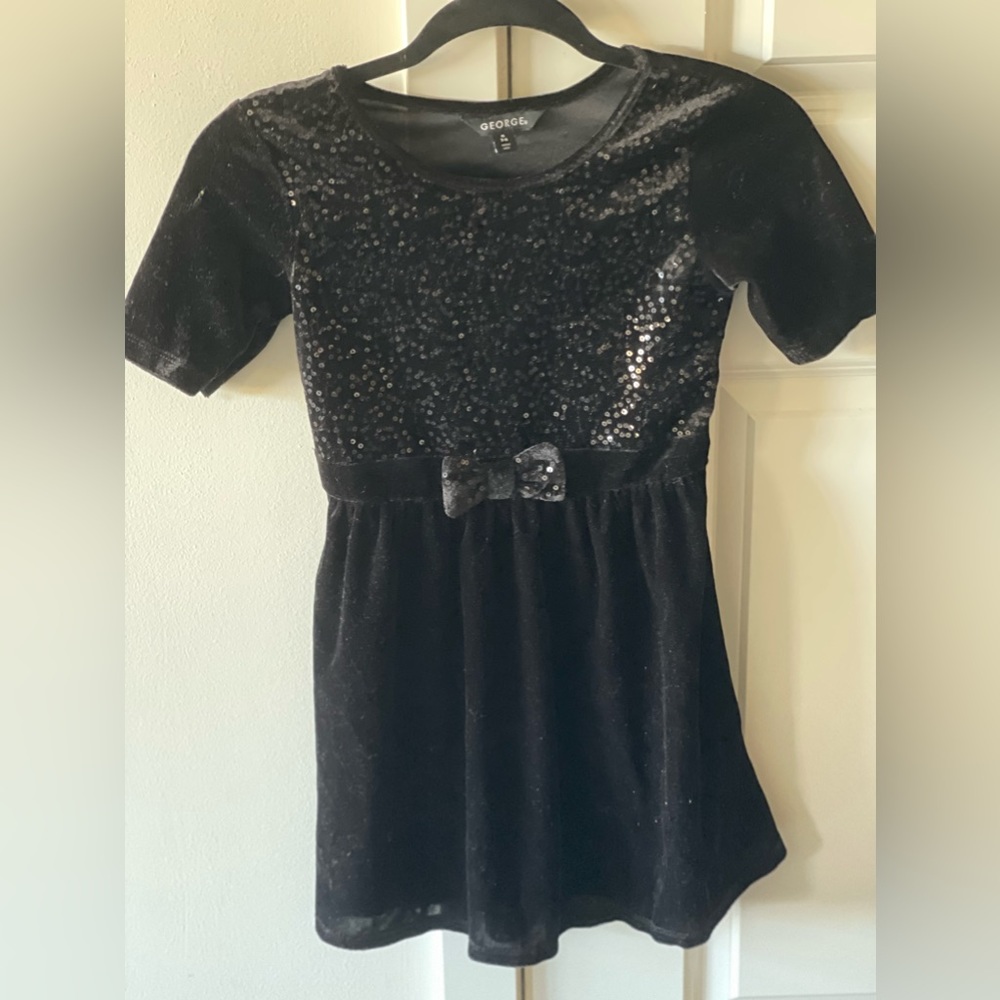 2 Holiday dresses for the price of 1